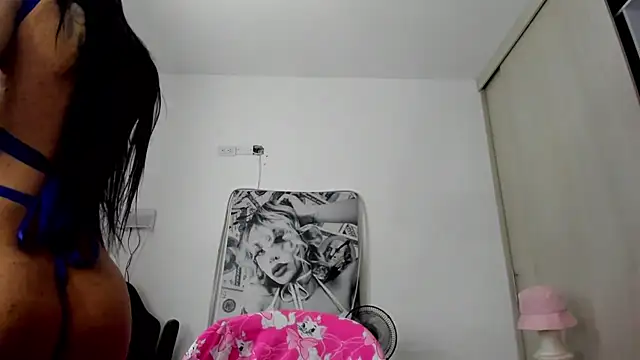  juliana star  online show from 10, 10, 2025