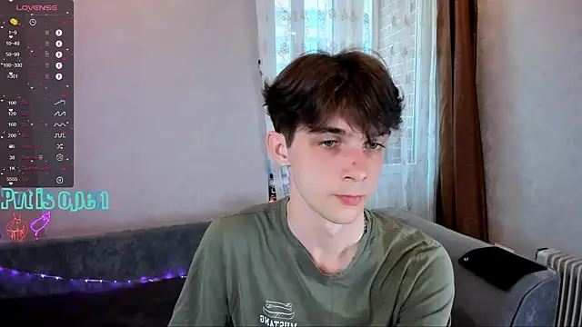 Snapshot of Aaron_Boom chatting on 7, 5, 2026 Aaron Boom online show from 7, 5, 2026