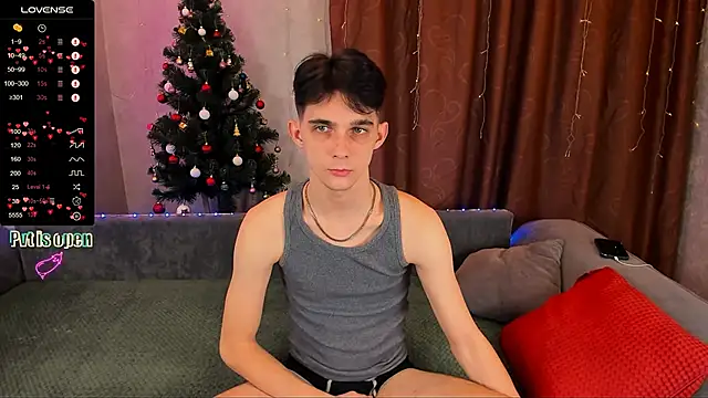 Aaron Boom online show from 15, 12, 2025