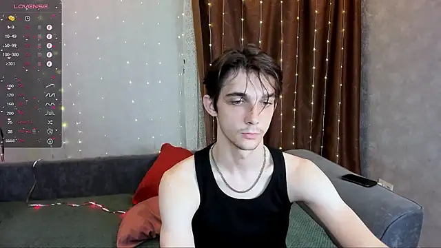 Snapshot of Aaron_Boom chatting on 9, 7, 2026 Aaron Boom online show from 9, 7, 2026