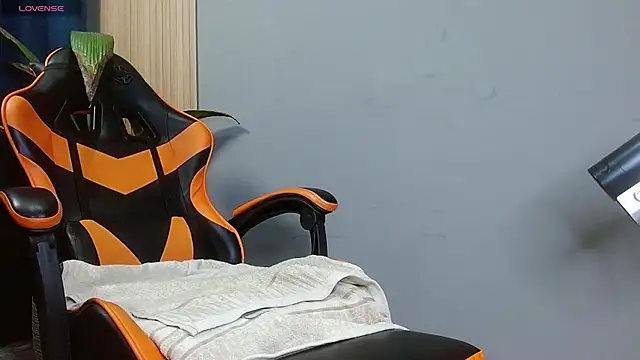 Mr WhiteCock online show from 23, 10, 2025