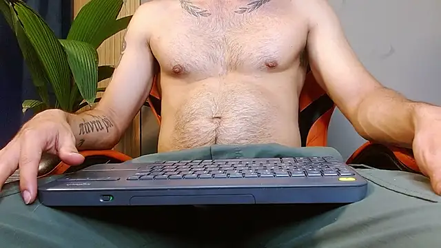 Snapshot of Mr_WhiteCock chatting on 12, 9, 2025 Mr WhiteCock online show from 12, 9, 2025