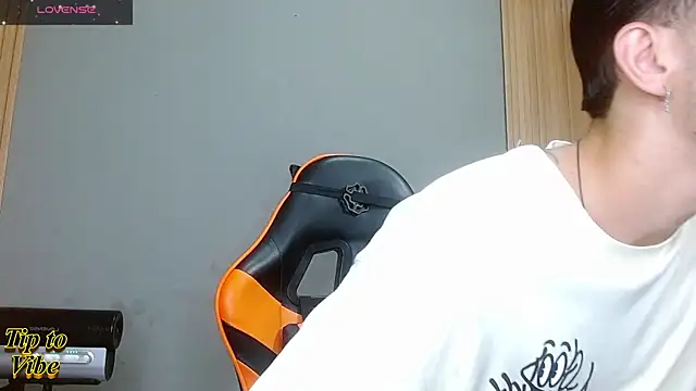 Mr WhiteCock online show from 1, 12, 2025