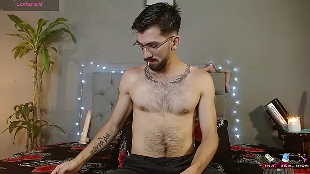 Snapshot of Mr_WhiteCock chatting on 4, 3, 2025 Mr WhiteCock online show from 4, 3, 2025
