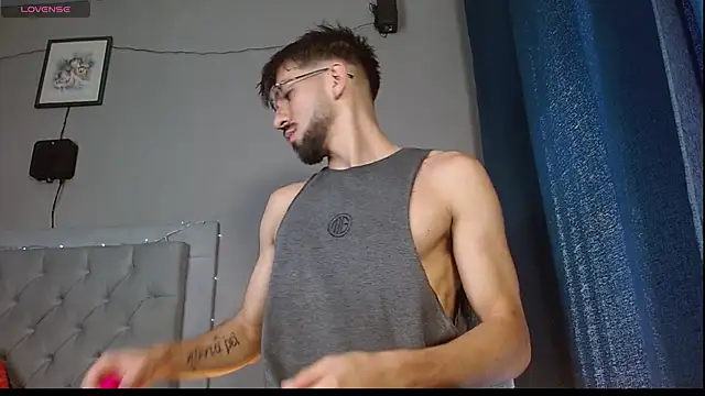 Snapshot of Mr_WhiteCock chatting on 16, 3, 2025 Mr WhiteCock online show from 16, 3, 2025