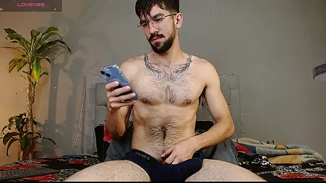 Snapshot of Mr_WhiteCock chatting on 12, 3, 2025 Mr WhiteCock online show from 12, 3, 2025