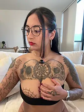 Rae Lil White online show from 18, 3, 2026