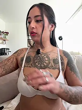 Rae Lil White online show from 14, 5, 2026