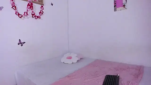 Snapshot of analia_collins chatting on 12, 3, 2025 analia collins online show from 12, 3, 2025