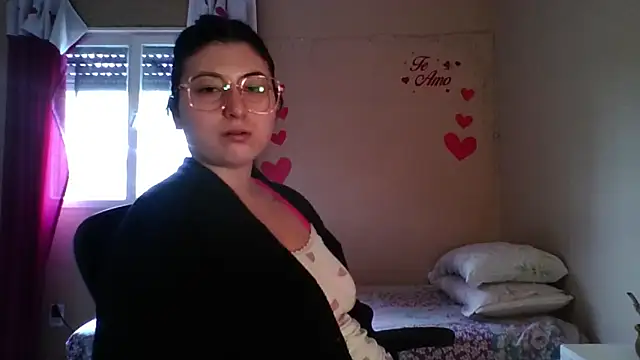 imsohornydacom online show from 15, 2, 2026