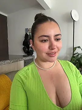 Snapshot of sukhakunis1 chatting on 1, 6, 2026 sukhakunis1 online show from 1, 6, 2026