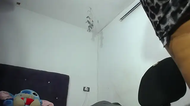 Squirter pussybomb online show from 24, 7, 2026