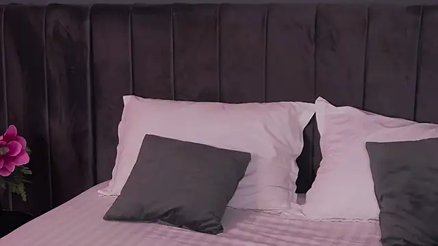 Emmelyn online show from 15, 4, 2026