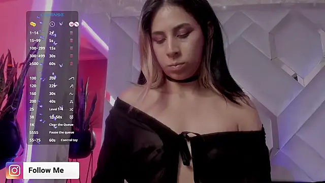 Snapshot of Sara_Foxx1 chatting on 11, 10, 2025 Sara Foxx1 online show from 11, 10, 2025