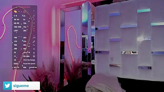 Sara Foxx1 online show from 22, 4, 2026