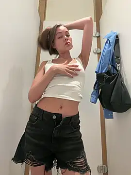 nicole111 online show from 10, 6, 2026