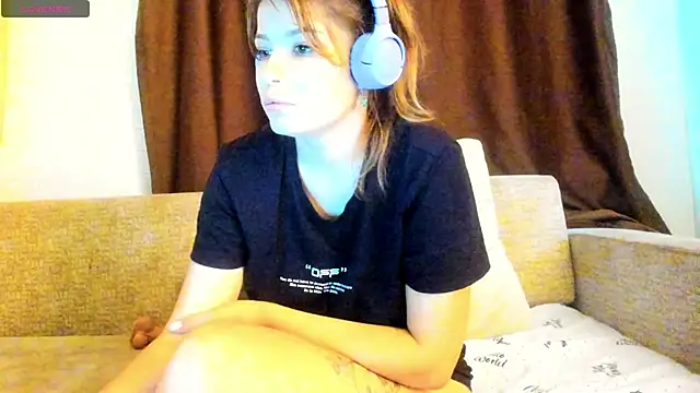 Leila purr18 online show from 13, 9, 2025