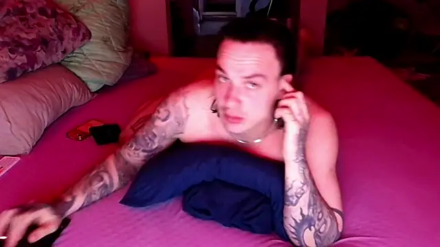 Snapshot of baphomet_from_ice chatting on 25, 4, 2026 baphomet from ice online show from 25, 4, 2026