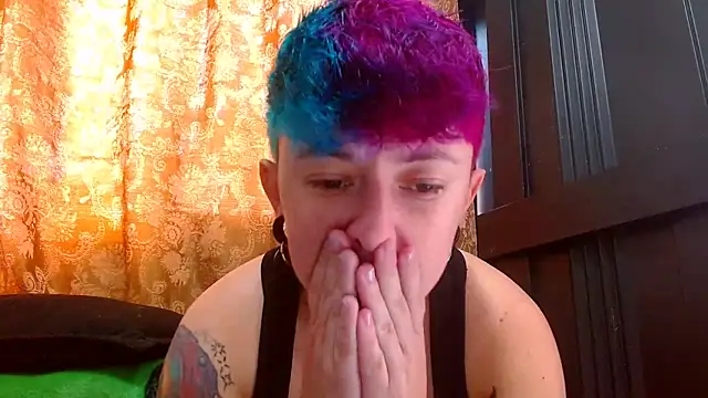 Snapshot of tomboyblue chatting on 23, 5, 2026 tomboyblue online show from 23, 5, 2026