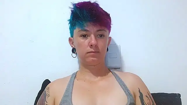 Snapshot of tomboyblue chatting on 20, 5, 2026 tomboyblue online show from 20, 5, 2026