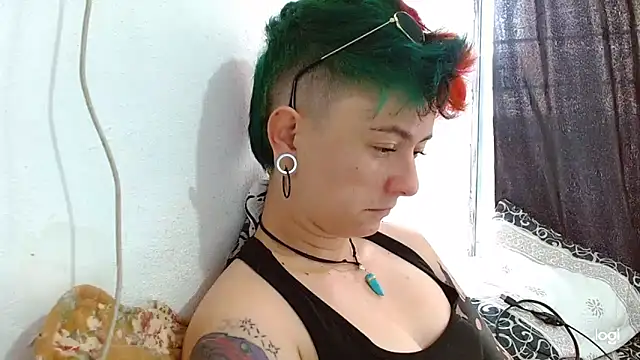 tomboyblue online show from 25, 2, 2025