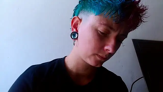 Snapshot of tomboyblue chatting on 24, 5, 2026 tomboyblue online show from 24, 5, 2026