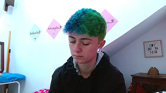 tomboyblue online show from 27, 10, 2025