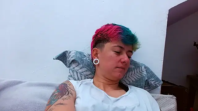 tomboyblue online show from 24, 10, 2025