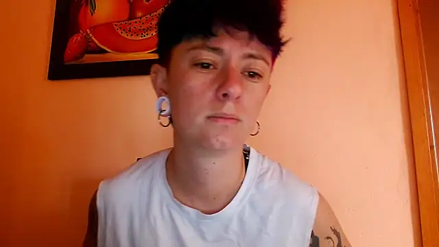 Snapshot of tomboyblue chatting on 19, 6, 2026 tomboyblue online show from 19, 6, 2026