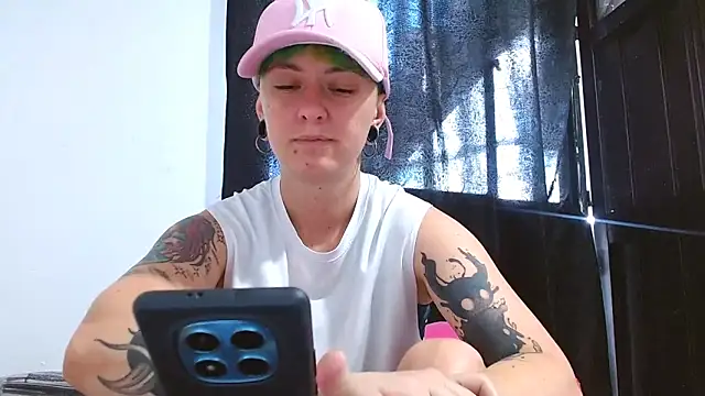 tomboyblue online show from 11, 4, 2026