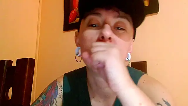 Snapshot of tomboyblue chatting on 18, 6, 2026 tomboyblue online show from 18, 6, 2026