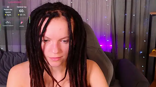 Snapshot of CoreyJane chatting on 10, 5, 2026 CoreyJane online show from 10, 5, 2026