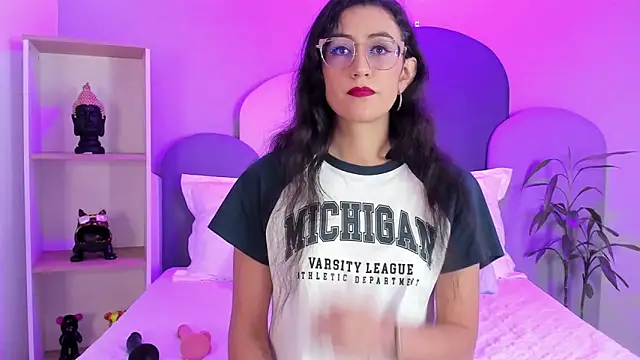 SophieGomez22 online show from 3, 2, 2026