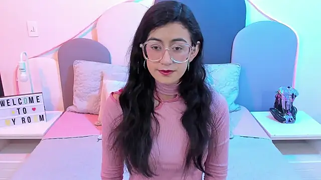 SophieGomez22 online show from 7, 3, 2025