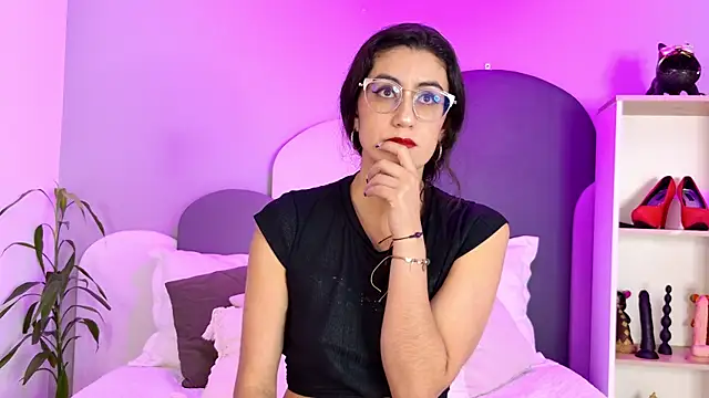 Snapshot of SophieGomez22 chatting on 25, 5, 2026 SophieGomez22 online show from 25, 5, 2026