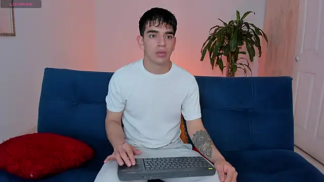 Ares Johnson online show from 27, 10, 2025