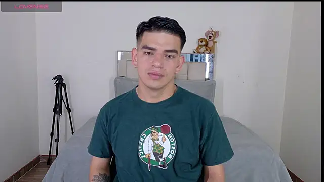 Ares Johnson online show from 15, 6, 2026