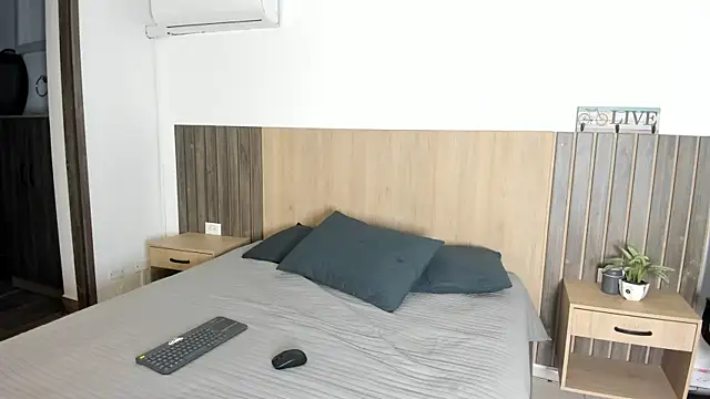 rebeca cortez  online show from 30, 10, 2025