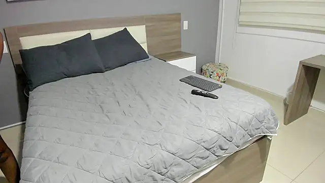Snapshot of rebeca_cortez_ chatting on 27, 9, 2025 rebeca cortez online show from 27, 9, 2025