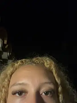 darkazulqueen2 online show from 4, 3, 2025