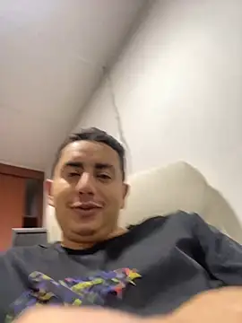 Snapshot of DanielGomez9 chatting on 22, 2, 2025 DanielGomez9 online show from 22, 2, 2025