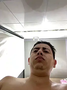 Snapshot of DanielGomez9 chatting on 28, 2, 2025 DanielGomez9 online show from 28, 2, 2025