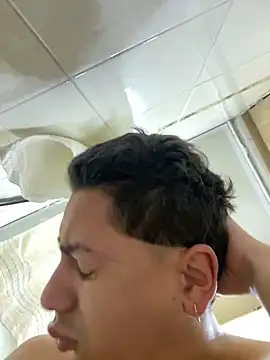 Snapshot of DanielGomez9 chatting on 25, 2, 2025 DanielGomez9 online show from 25, 2, 2025