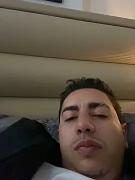 Snapshot of DanielGomez9 chatting on 3, 3, 2025 DanielGomez9 online show from 3, 3, 2025