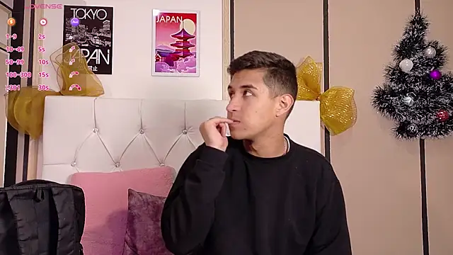 BradLovEmma  online show from 4, 12, 2025