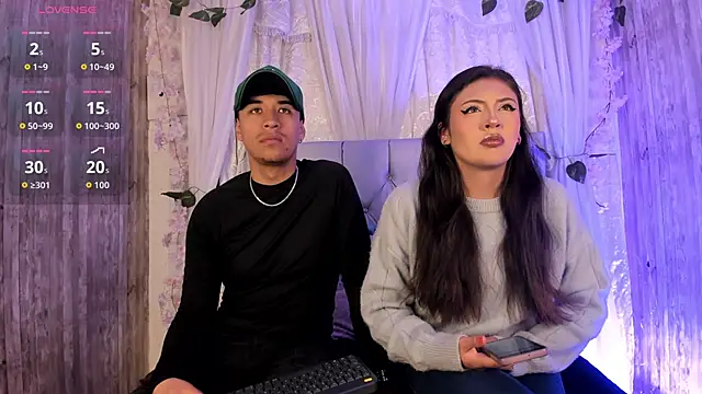 BradLovEmma  online show from 21, 10, 2025