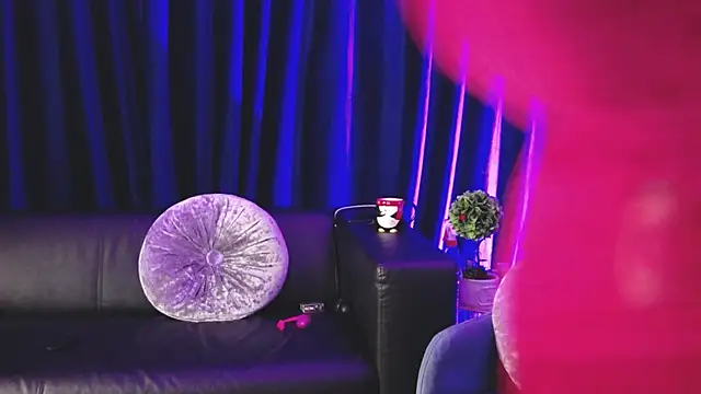 RosaCatalleya online show from 22, 4, 2026