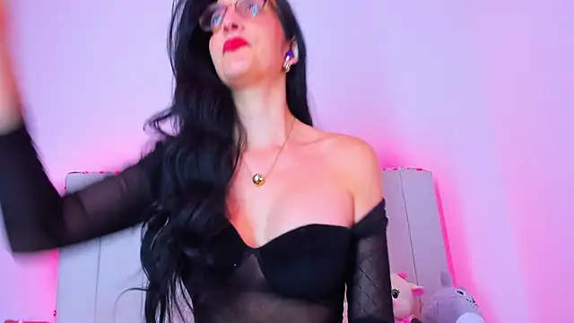caro lyne  online show from 1, 6, 2026