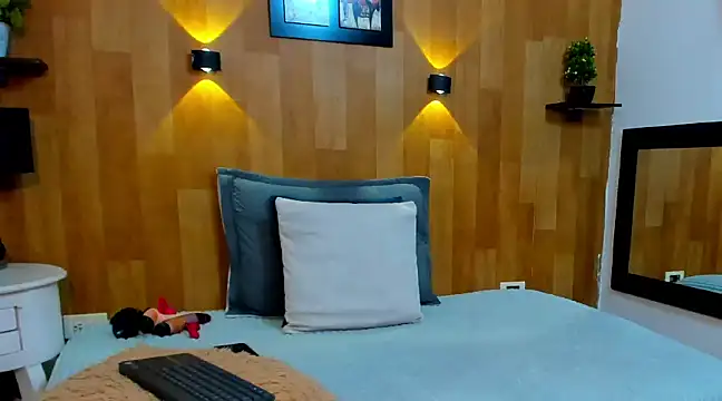 marianaa90 online show from 17, 2, 2025
