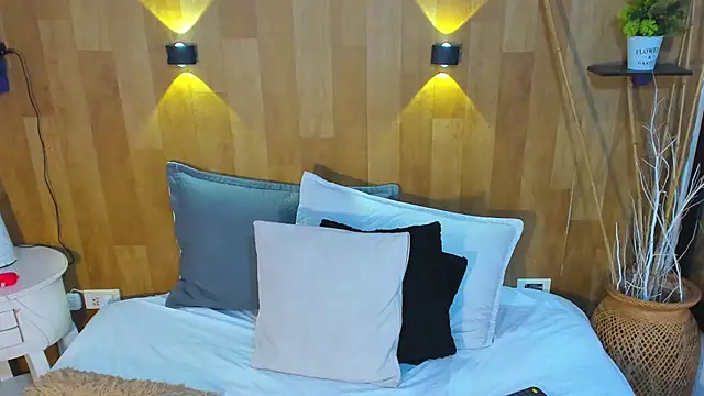 marianaa90 online show from 9, 3, 2026